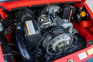 Bild 47/50 von Porsche 911 Carrera 3.2 (1988)