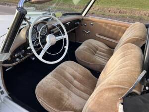Image 2/8 of Mercedes-Benz 190 SL (1959)