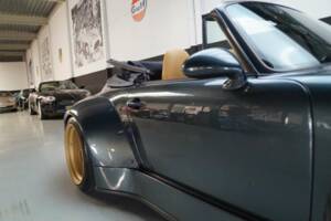 Image 34/50 of Porsche 911 Carrera RWB (1995)