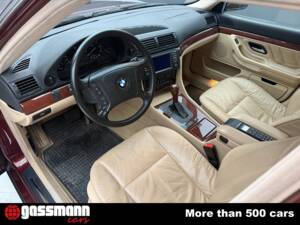 Obraz 10/15 pojazdu BMW 735i (2000)