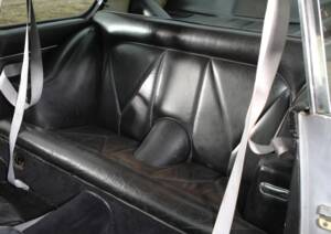 Image 16/23 of Aston Martin DB 6 (1966)