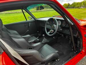 Bild 31/47 von Porsche 911 Carrera 4 (1990)