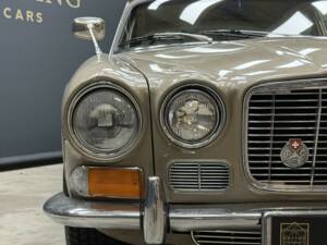 Bild 7/50 von Jaguar XJ 6 4.2 (1972)