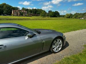 Image 10/46 of Jaguar XKR (2010)