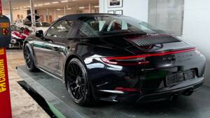 Image 4/19 of Porsche 911 Targa 4 GTS (1900)