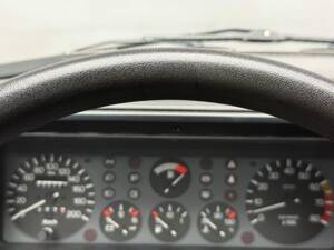 Image 17/30 of Lancia Delta 1.5 LX (1991)