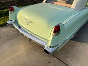 Image 33/83 of Cadillac 62 Convertible (1956)