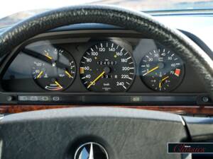 Bild 10/22 von Mercedes-Benz 280 SEL (1984)