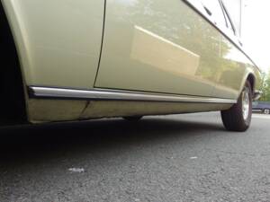 Image 35/95 de BMW 2500 (1977)