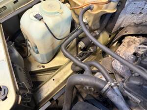 Afbeelding 22/33 van Mercedes-Benz 230 E (1985)