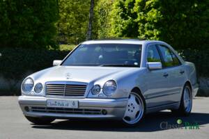 Bild 1/50 von Mercedes-Benz E 50 AMG (1996)