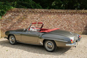 Image 33/50 of Mercedes-Benz 190 SL (1960)
