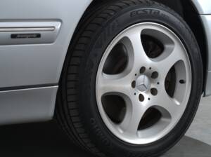 Afbeelding 13/34 van Mercedes-Benz E 430 4MATIC (2001)