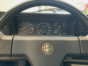 Image 15/30 of Alfa Romeo 75 1.6 (1989)
