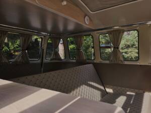 Image 14/30 of Volkswagen T2 Brasil Camper (1982)