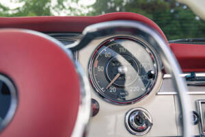 Image 46/60 of Mercedes-Benz 230 SL (1967)