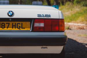 Bild 16/36 von BMW 318i (1991)