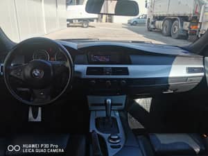 Image 20/22 of BMW 530d Touring (2005)