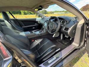 Bild 18/30 von Aston Martin DB 9 (2009)