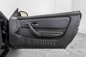 Image 30/45 of Mercedes-Benz SLK 200 (1999)