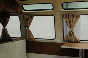 Bild 15/24 von Volkswagen T1 Brasil 1.6 (1975)