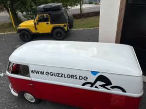 Image 9/10 of Volkswagen T1 panel van (1962)