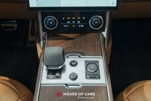 Image 23/25 of Land Rover Range Rover D350 (2022)