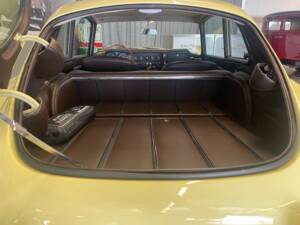 Afbeelding 10/19 van Jaguar E-Type (2+2) (1966)