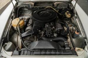 Image 39/40 of Mercedes-Benz 350 SLC (1973)