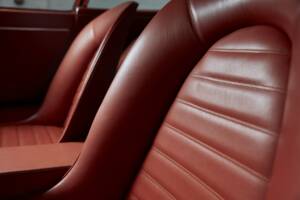 Bild 38/50 von Jaguar E-Type 3.8 Helm (1963)