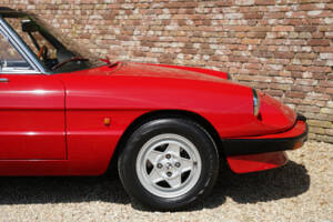 Image 28/50 of Alfa Romeo 2.0 Spider (1990)