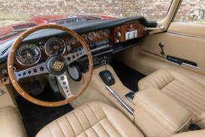 Imagen 48/50 de Jaguar Type E (2+2) (1969)