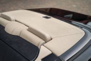 Image 17/83 de Mercedes-Benz E 220 (1996)