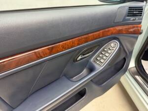 Bild 20/25 von BMW 540i (1998)