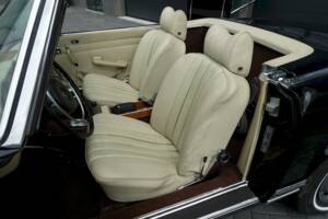 Bild 22/35 von Mercedes-Benz 280 SL (1969)