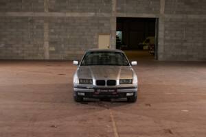 Immagine 13/27 di BMW 328i (1995)