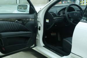 Bild 42/50 von Mercedes-Benz E 500 (2007)