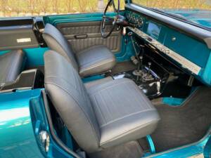 Image 18/27 of International Harvester Scout 800 (1967)