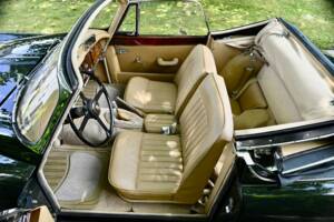 Immagine 38/50 di Jaguar XK 150 3.8 S DHC (1960)