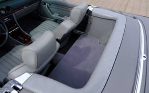 Image 75/96 of Mercedes-Benz 560 SL (1987)