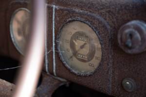 Image 58/134 of Ford V8 (1937)