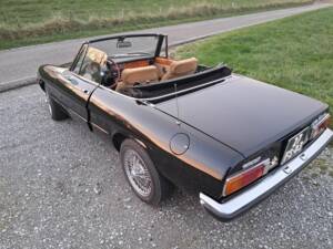 Bild 8/8 von Alfa Romeo Spider 1600 Junior (1975)