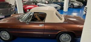 Bild 8/45 von Alfa Romeo 2000 Spider Veloce (1981)