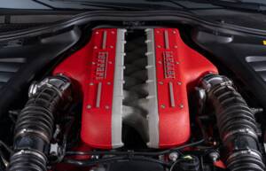 Bild 32/38 von Ferrari GTC4Lusso (2017)