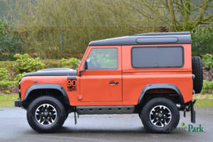 Bild 2/50 von Land Rover Defender 90 Autobiography (2015)