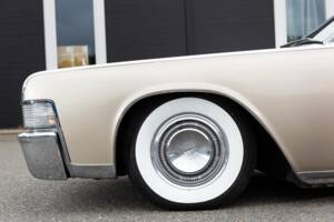 Bild 58/100 von Lincoln Continental Convertible (1965)