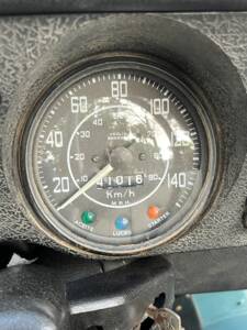 Bild 37/51 von Land Rover 88 (1976)