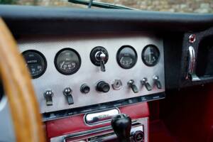 Immagine 46/50 di Jaguar E-Type 3.8 (1961)
