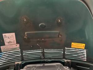 Image 91/92 of Volkswagen Beetle 1600 (1996)