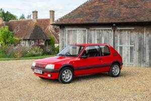 Immagine 23/50 di Peugeot 205 GTi 1.9 (1991)